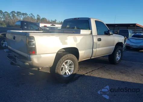 2005 Chevrolet Silverado 1500 Work Truck z USA, uszkodzony, nr VIN 1GCEC14XX5Z259186